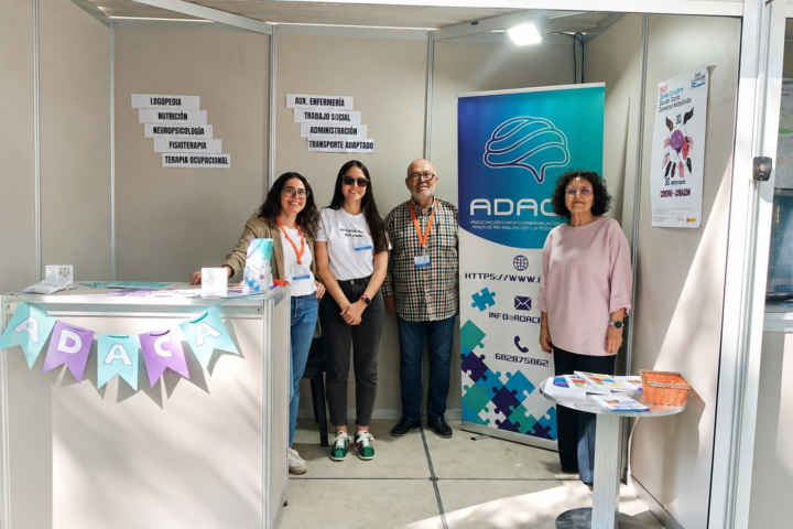 equipo ADACA en la feria de la salud de lorca